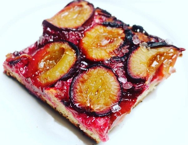Zwetschgenkuchen mit Marzipan