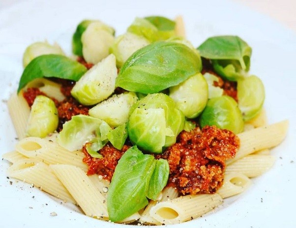 Penne mit Pesto & Rosenkohl
