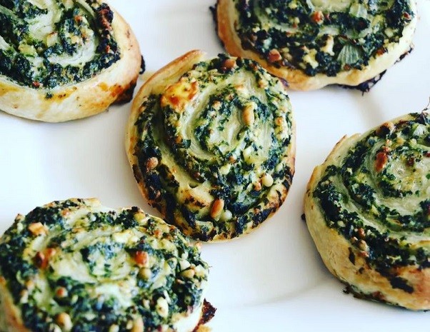 Blätterteig Spinat Feta Schnecken