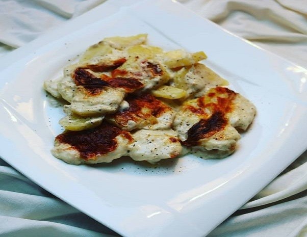 Kartoffelgratin mit Käse & Sahne