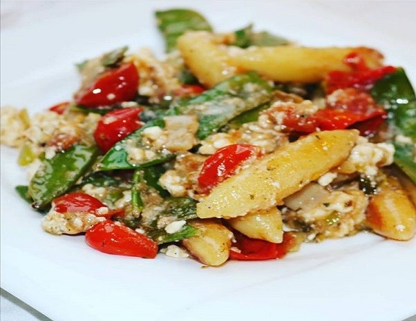 Schupfnudelsalat mit Feta